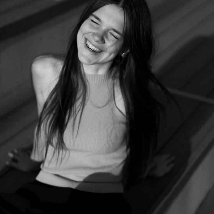 Mason Reed, Client Relations Director, discussing corporate gifting strategy with business clients